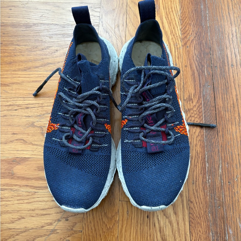Nike Space Hippie 01